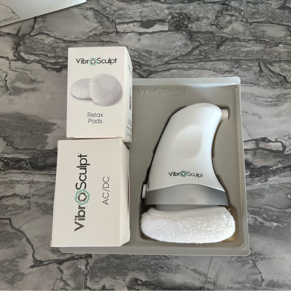 Handheld Massager in White - Picture 3 of 10